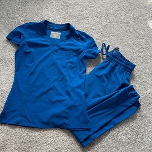 Sketchers Scrubs Set